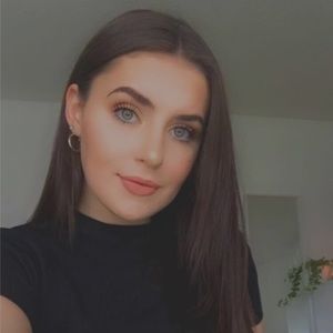 Meet your Posher, Teaghan